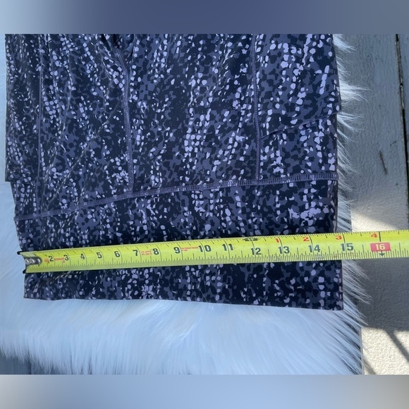 Athleta Salutation II Capri Stash Pocket - size large - Picture 11 of 12